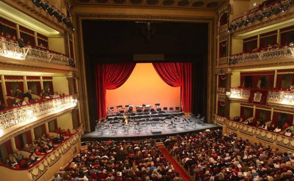Interior del Teatro Campoamor, preparado para un concierto