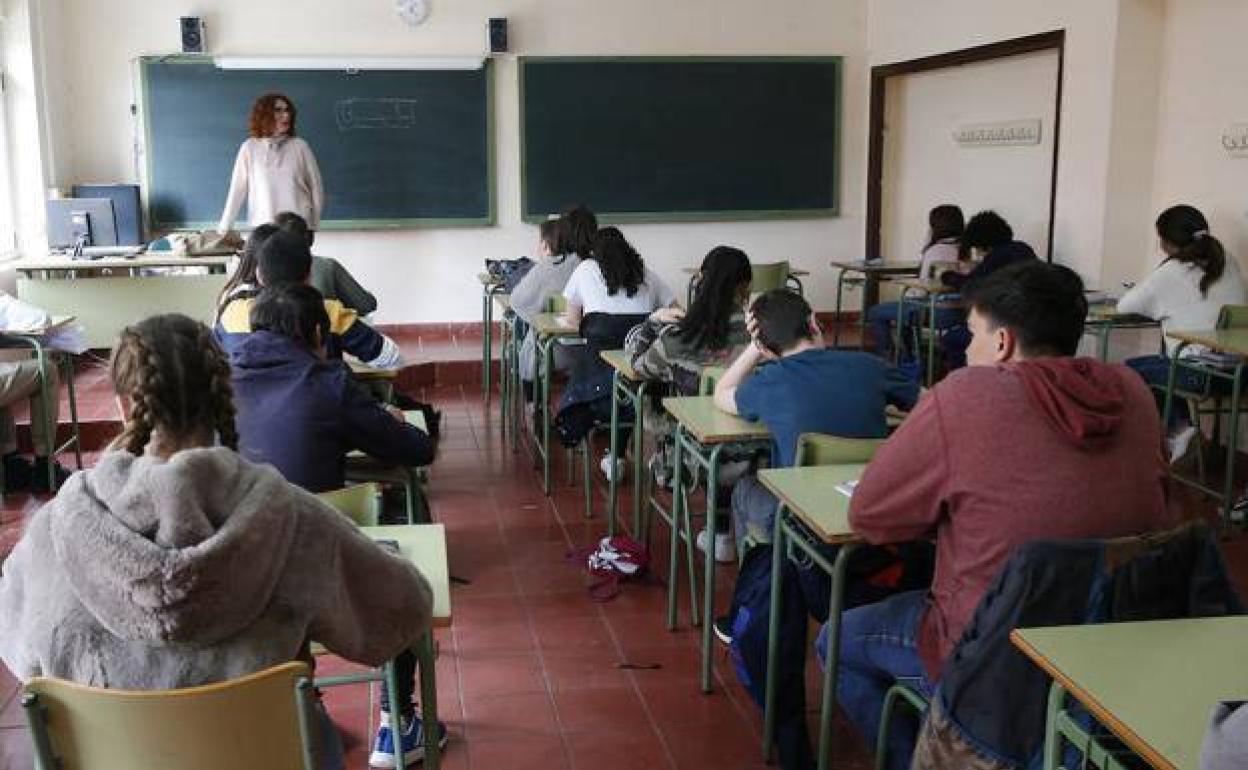 El Gobierno permite que los estudiantes puedan pasar de curso sin tener en cuenta el número de suspensos