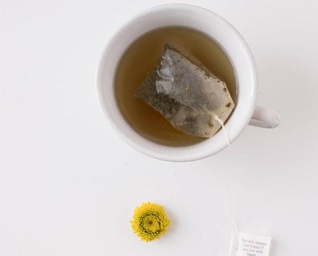 Cómo quitar las ojeras con té verde - Remedios caseros