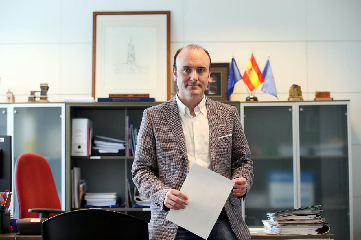 Pablo León Gasalla, en la Consejería de Cultura, en Oviedo. 
