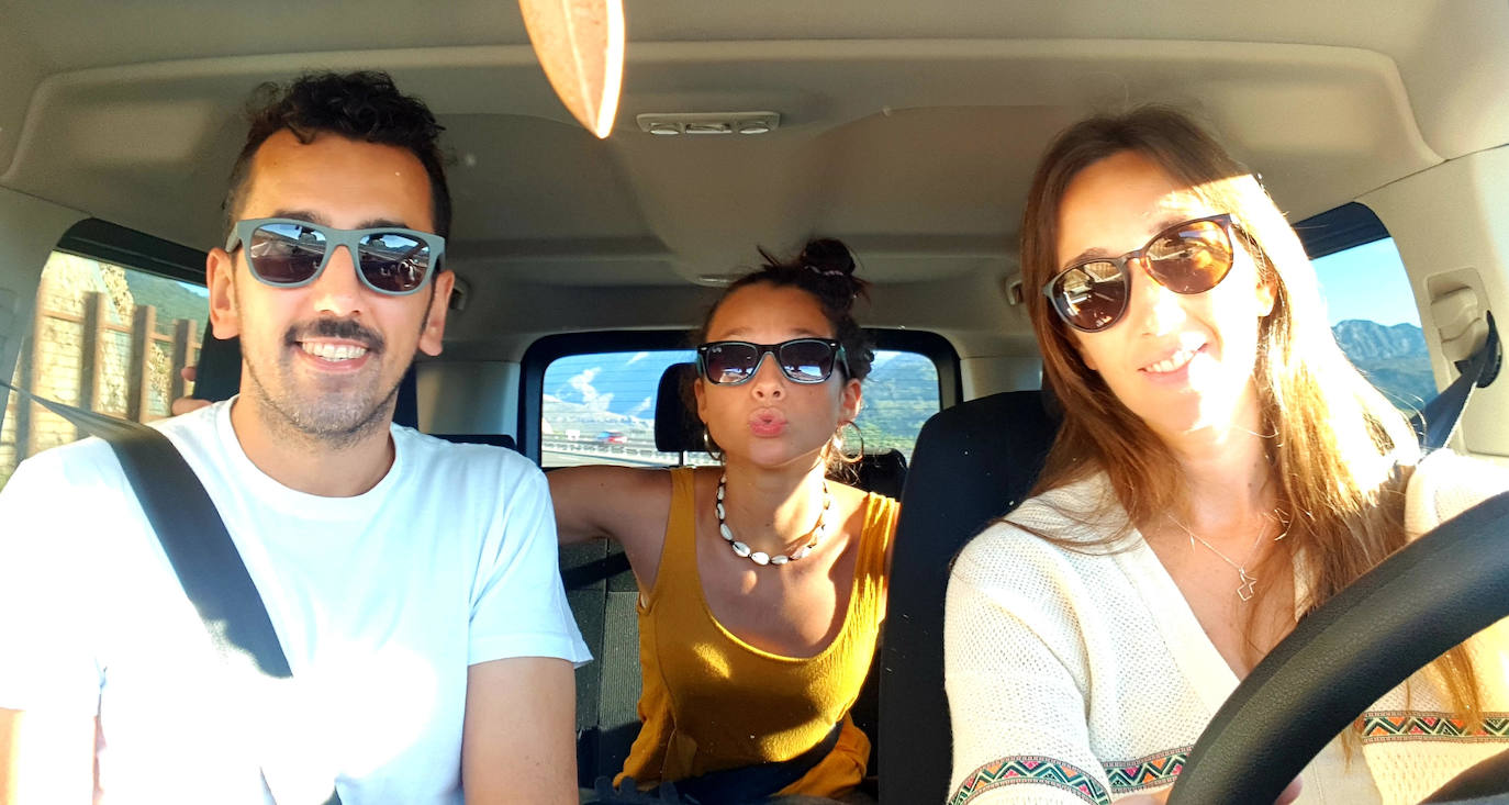 Felicidades mami Tani. Eres la mejor y un gran ejemplo para todos los que te queremos. Un besote. Juli y Sergi