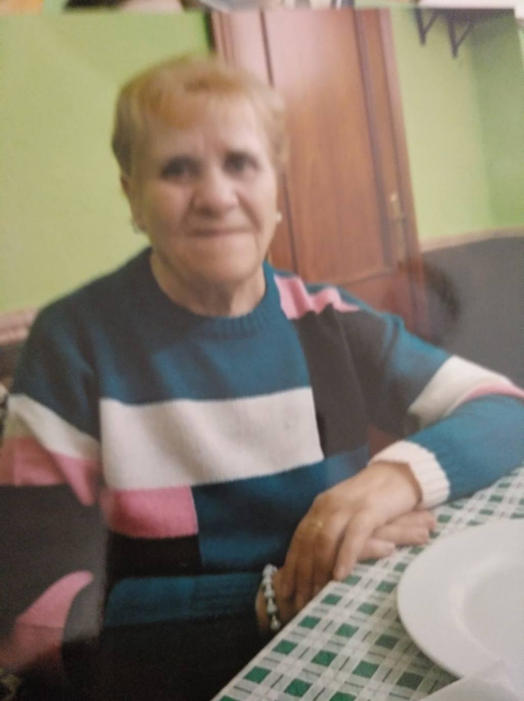 ¡Felicidades mamá! Te queremos mucho. Pronto nos reuniremos.