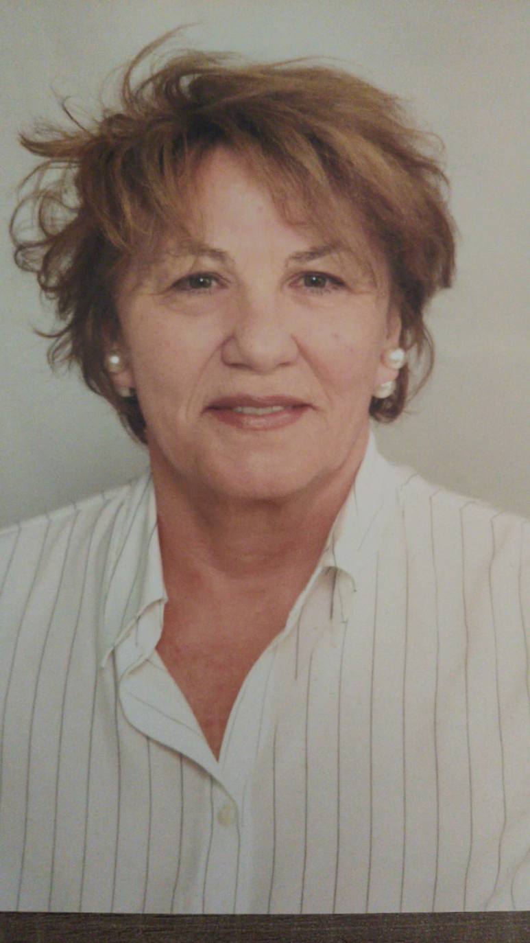 Gracias, mamá. Feliz día, besos