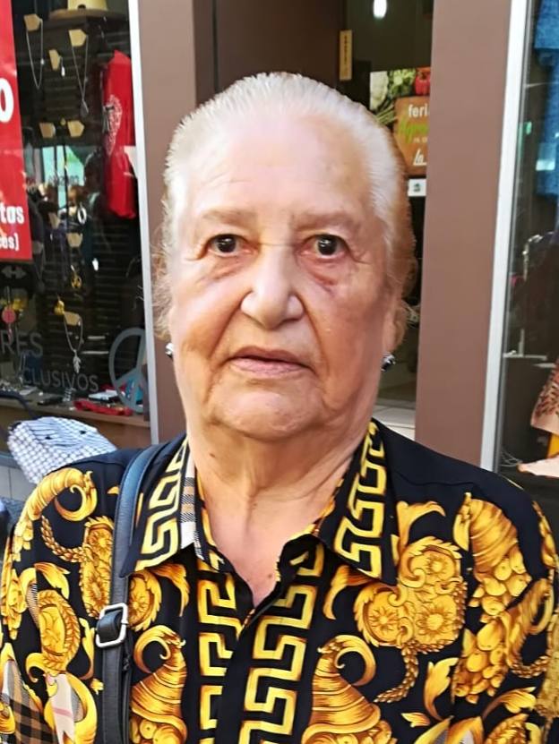 ¡Feliz día de la madre!! De tus hijos y demás familia, besos y abrazos.