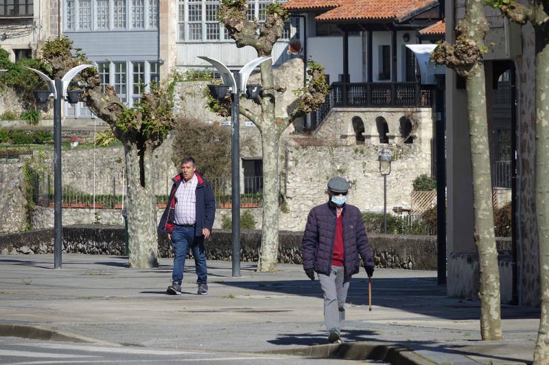 Desde las 6 de esta mañana, deportistas y paseantes reconquistaban las calles del Principado