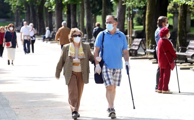 El Principado «recomienda» usar mascarillas en las zonas con aglomeraciones