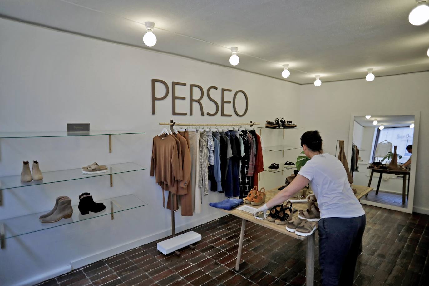 Después de un fin de semana en el que los asturianos comenzaron a salir de sus casas con el permiso por franjas temporales para hacer deporte, la región ha se adentra en la primera semana de desescalada. Comienza la fase cero, la que permitirá poco a poco ir retomando la actividad o a lo que el Gobierno ha llamado 'nueva normalidad'. 