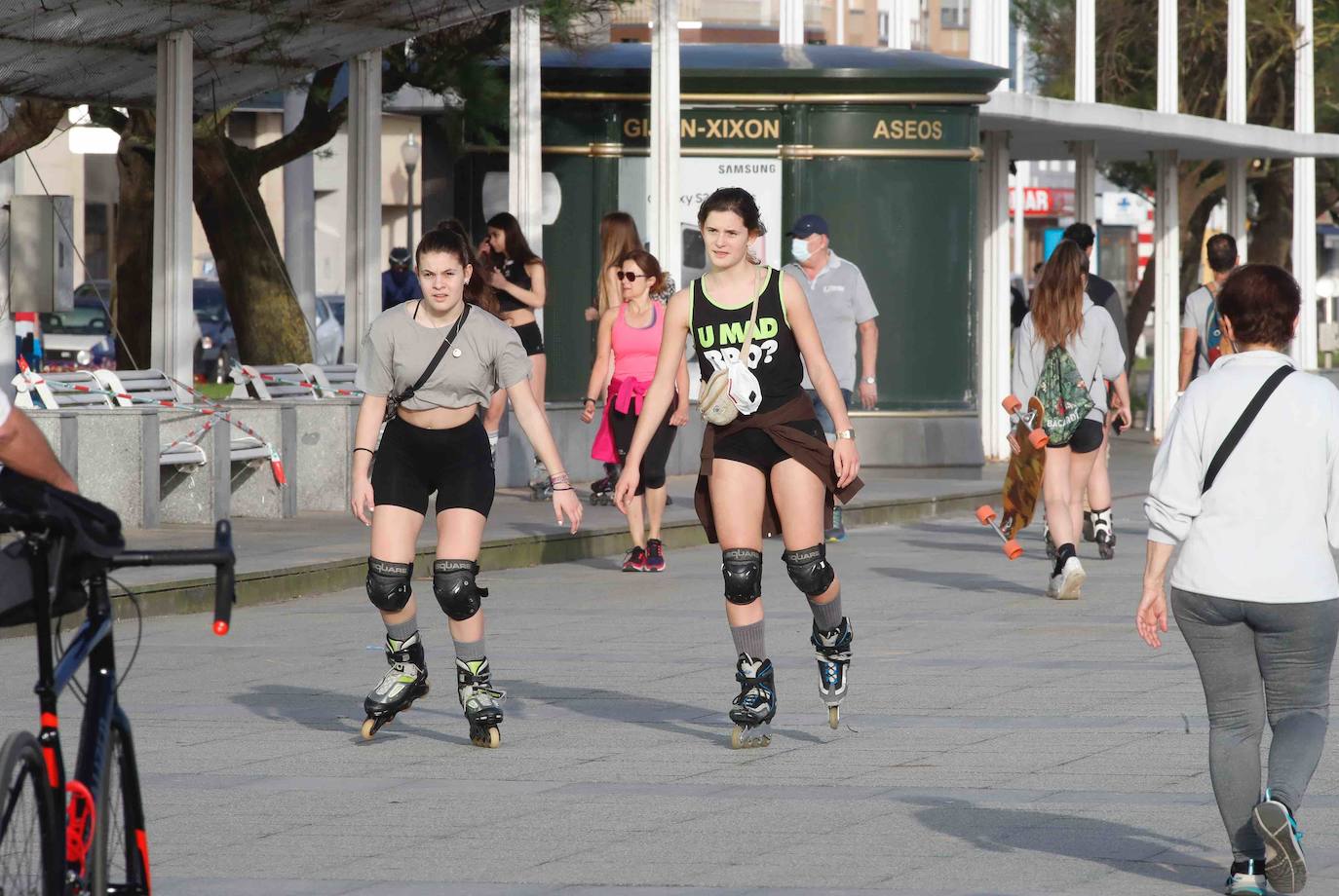 Después de un fin de semana en el que los asturianos comenzaron a salir de sus casas con el permiso por franjas temporales para hacer deporte, la región ha se adentra en la primera semana de desescalada. Comienza la fase cero, la que permitirá poco a poco ir retomando la actividad o a lo que el Gobierno ha llamado 'nueva normalidad'. 