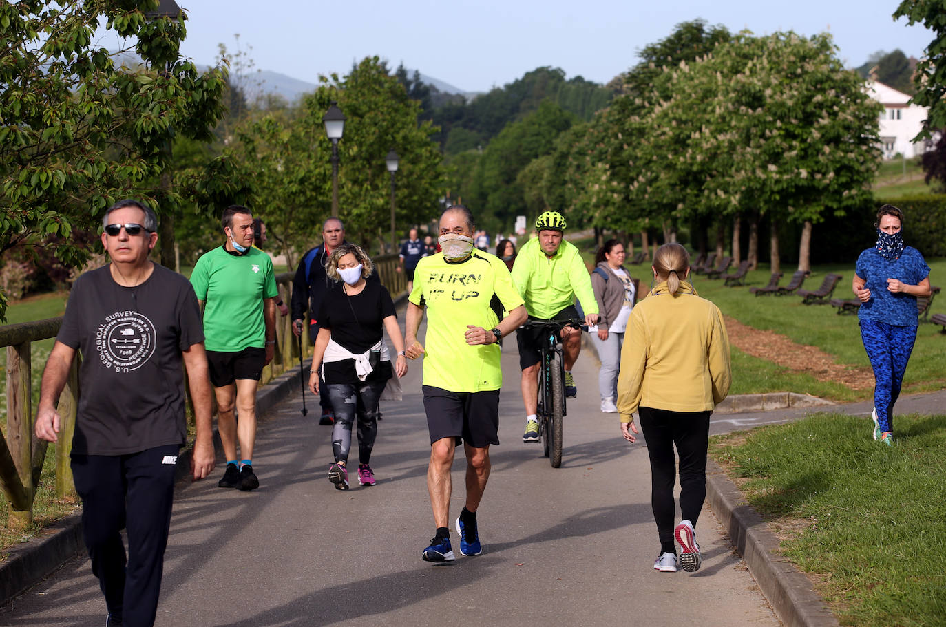 Después de un fin de semana en el que los asturianos comenzaron a salir de sus casas con el permiso por franjas temporales para hacer deporte, la región ha se adentra en la primera semana de desescalada. Comienza la fase cero, la que permitirá poco a poco ir retomando la actividad o a lo que el Gobierno ha llamado 'nueva normalidad'. 