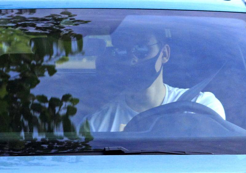 Lo hacen tras realizar ya los test de detección del coronavirus. La plantilla acudió a las instalaciones con mascarillas protectoras. 