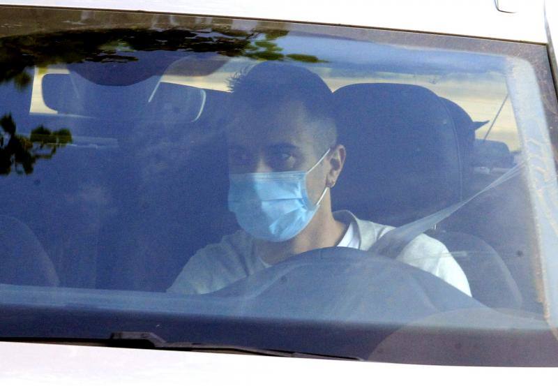 Lo hacen tras realizar ya los test de detección del coronavirus. La plantilla acudió a las instalaciones con mascarillas protectoras. 