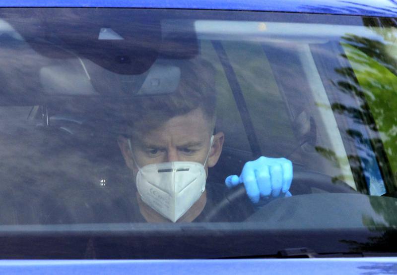 Lo hacen tras realizar ya los test de detección del coronavirus. La plantilla acudió a las instalaciones con mascarillas protectoras. 