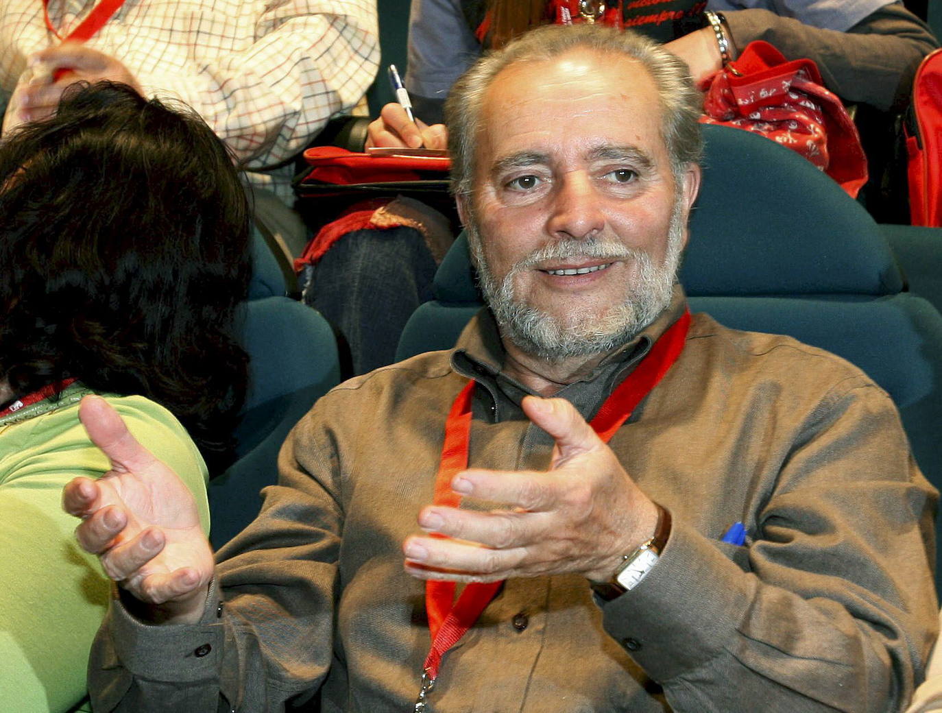 Julio Anguita, excoordinador federal de Izquierda Unida, de 78 años, ha fallecido tras sufrir una parada cardiaca