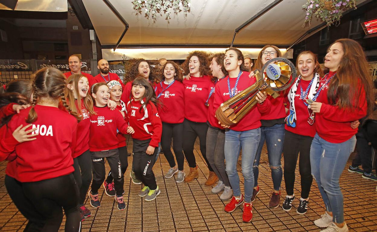 Las gijonesas celebran su quinta Copa de Europa tras conquistarla en 2018