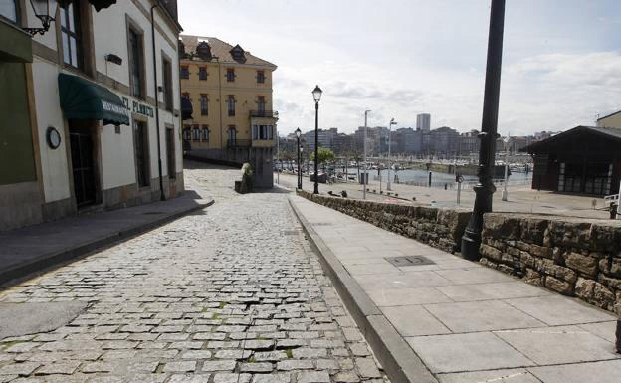 La peatonalización de Cimavilla suma críticas de vecinos y oposición