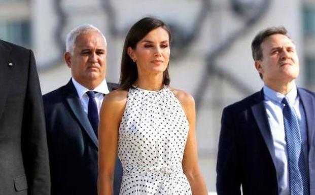 Zara versiona uno de los vestidos de lunares favorito de Letizia