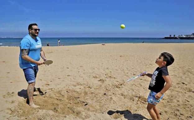 Desescalada | Las mareas y el control de acceso, escollos principales de las playas para este verano