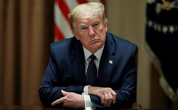 Trump se medica con hidroxicloroquina contra el coronavirus y Simón afirma que «no es inocua»