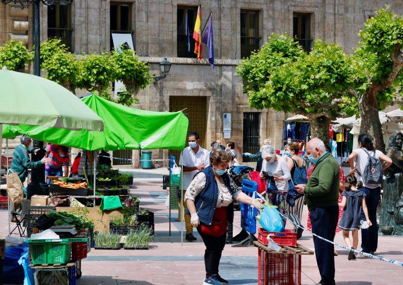 El sol y la buena temperatura que sigue presente en la región empuja a salir a la calle.