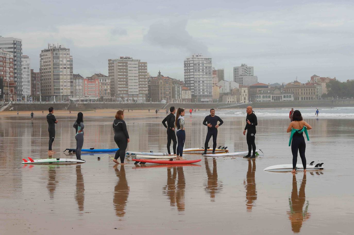 Las calles se llenan de gente el último sábado previo a la entrada en la tercera etapa de la desescalada. La región está preparada pero debe esperar al lunes para disfrutar de mayor apertura a la actividad social.