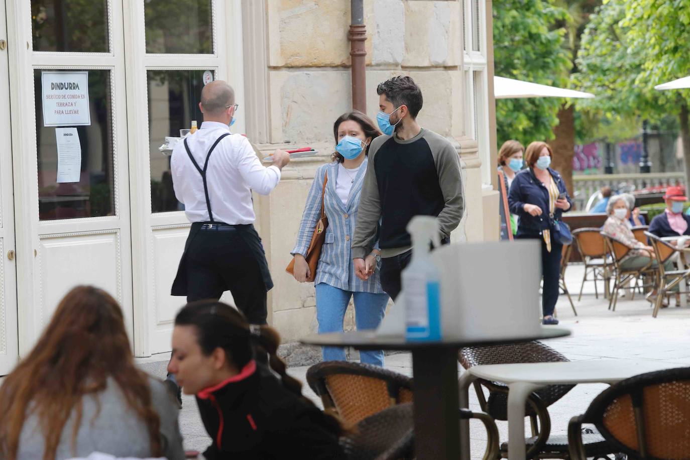 Las calles se llenan de gente el último sábado previo a la entrada en la tercera etapa de la desescalada. La región está preparada pero debe esperar al lunes para disfrutar de mayor apertura a la actividad social.