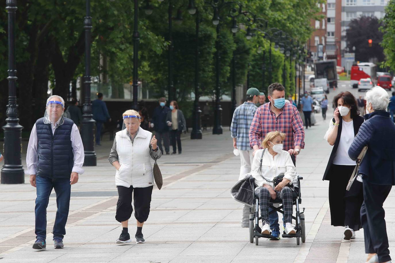 Las calles se llenan de gente el último sábado previo a la entrada en la tercera etapa de la desescalada. La región está preparada pero debe esperar al lunes para disfrutar de mayor apertura a la actividad social.