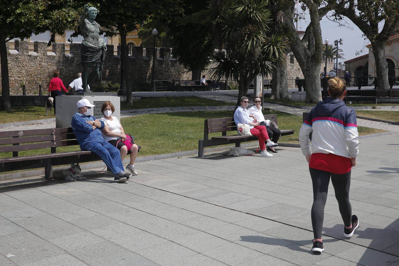 Los asturianos recuperan poco a poco una cierta normalidad en su día a día en pleno proceso de desescalada