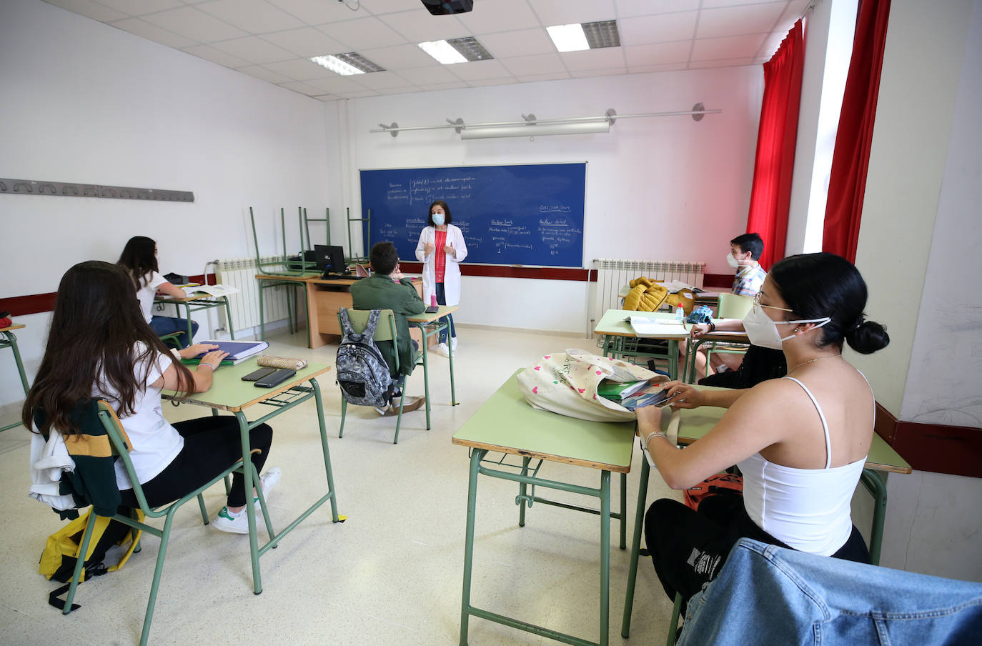 Los centros de secundaria de Oviedo hoy han abierto sus puertas