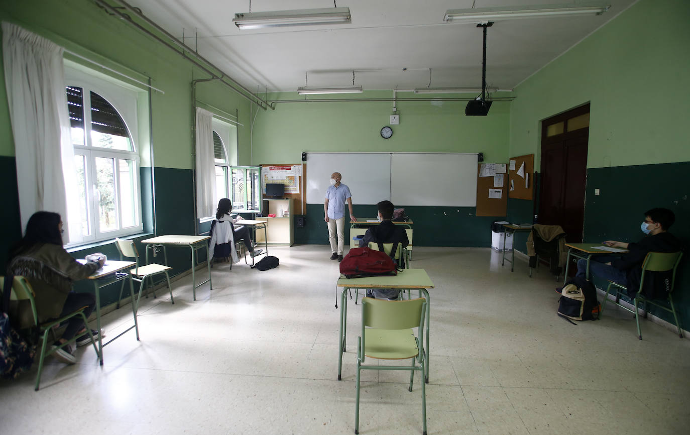 Los centros de secundaria de Oviedo hoy han abierto sus puertas