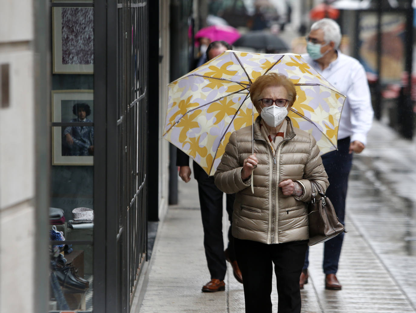 La borrasca ha hecho cambiar los termómetros y ha ocultado el sol de día precedentes. Y seguirá así hasta el fin de semana cuando se espera que se vuelvan a abrir claros.