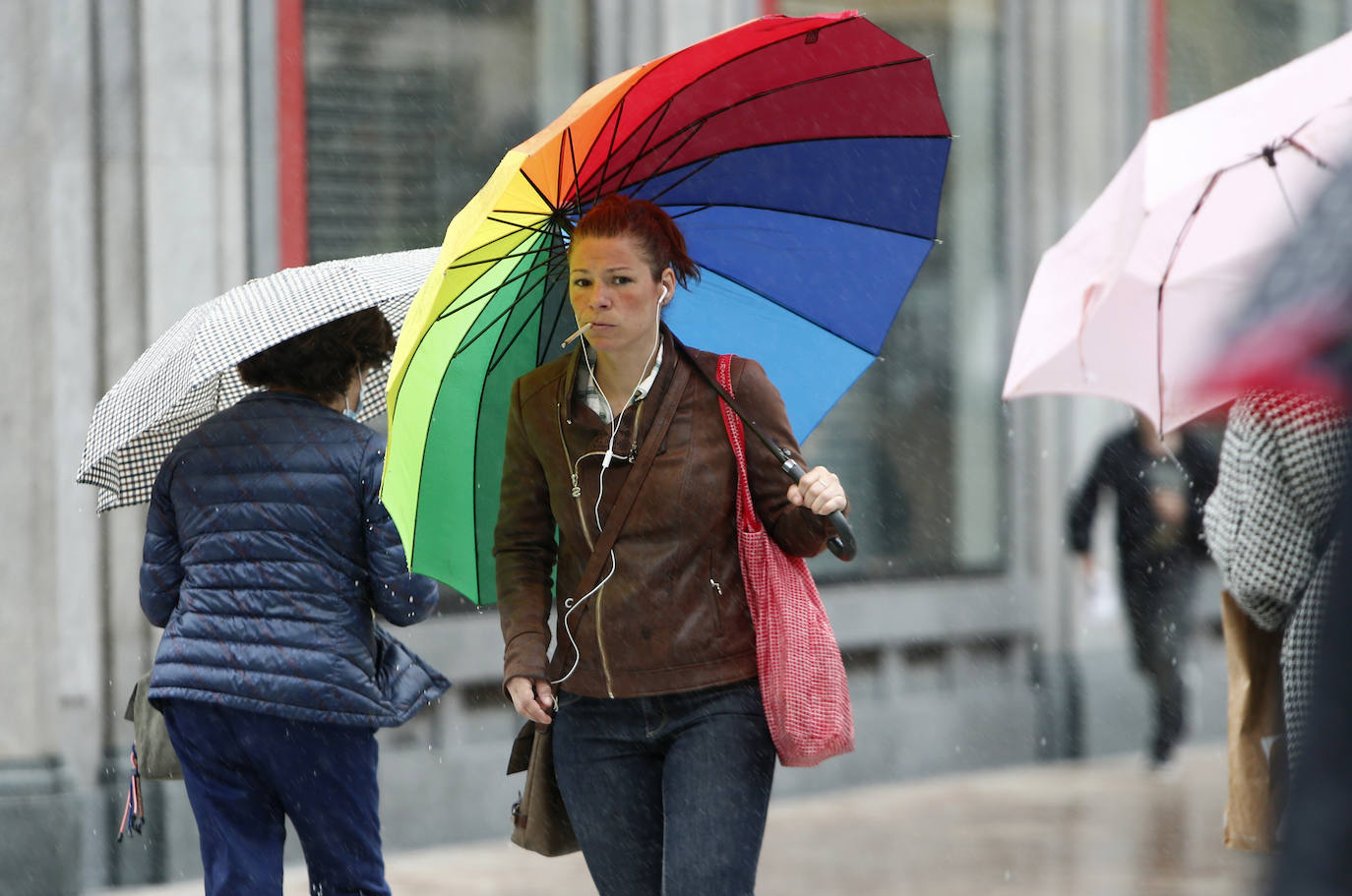 La borrasca ha hecho cambiar los termómetros y ha ocultado el sol de día precedentes. Y seguirá así hasta el fin de semana cuando se espera que se vuelvan a abrir claros.