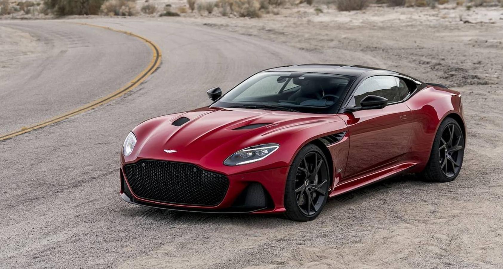 Aston Martin DBS Superleggera: Este es uno de los modelos más impresionantes de la marca, ya que consigue una velocidad punta de 340 km/h gracias a los 715 CV que consigue su motor V-12 gemelo-turbo de 5.2 litros.