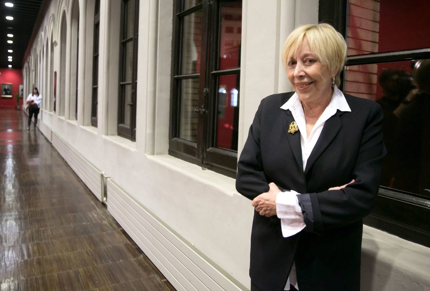 'Sin vergüenza' y '¿Por qué lo llaman amor cuando quieren decir sexo?' la coronaron con sendo premios Goya a mejor actriz de reparto, pero la carrera cinematográfica de Rosa María Sardá, fallecida a los 78 años, está plagada de títulos que le hicieron merecedora también de la Medalla de Oro de la Academia. A lo largo de su carrera ha compartido escena con muchos nombres conocidos del cine español como Fernando Fernán Gómez.