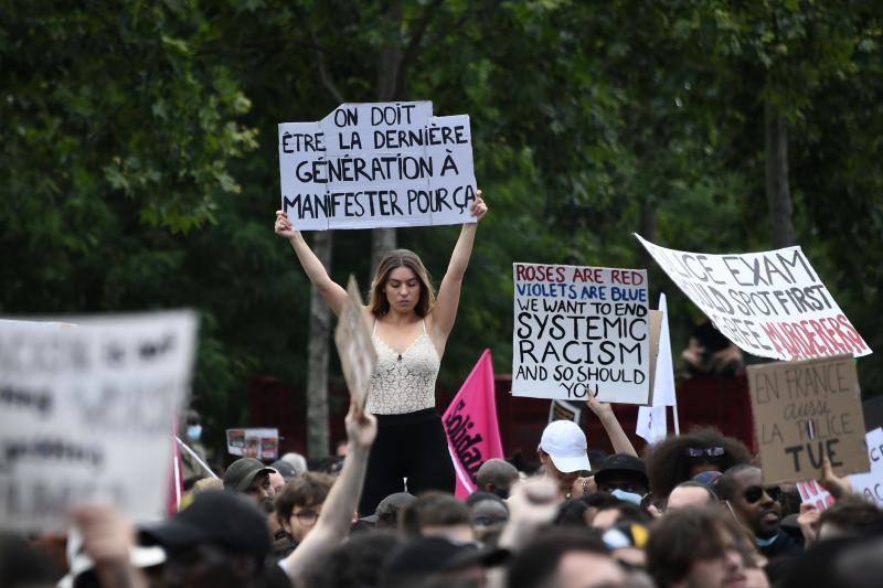 Cala el movimiento originado en Estados Unidos en las dos capitales europeas, que este sábado ha vivido una joranada de multitudinarias manifestaciones.