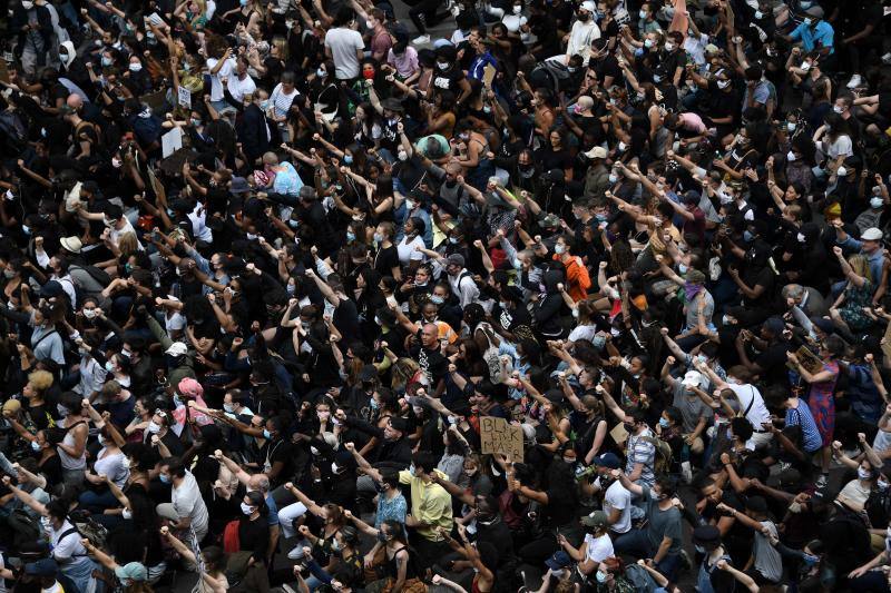 Cala el movimiento originado en Estados Unidos en las dos capitales europeas, que este sábado ha vivido una joranada de multitudinarias manifestaciones.