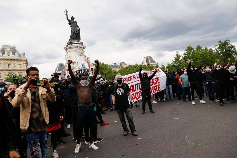 Cala el movimiento originado en Estados Unidos en las dos capitales europeas, que este sábado ha vivido una joranada de multitudinarias manifestaciones.