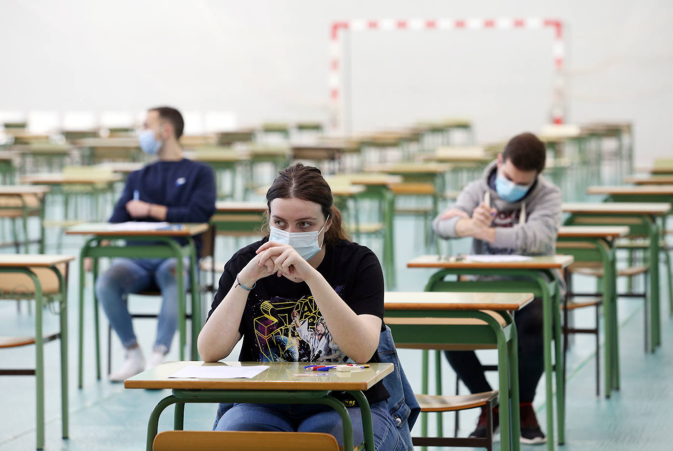 Cerca de 400 estudiantes estaban convocados en la Escuela Politécnica de Mieres, la Facultad de Química y la Escuela de Ingeniería Informática