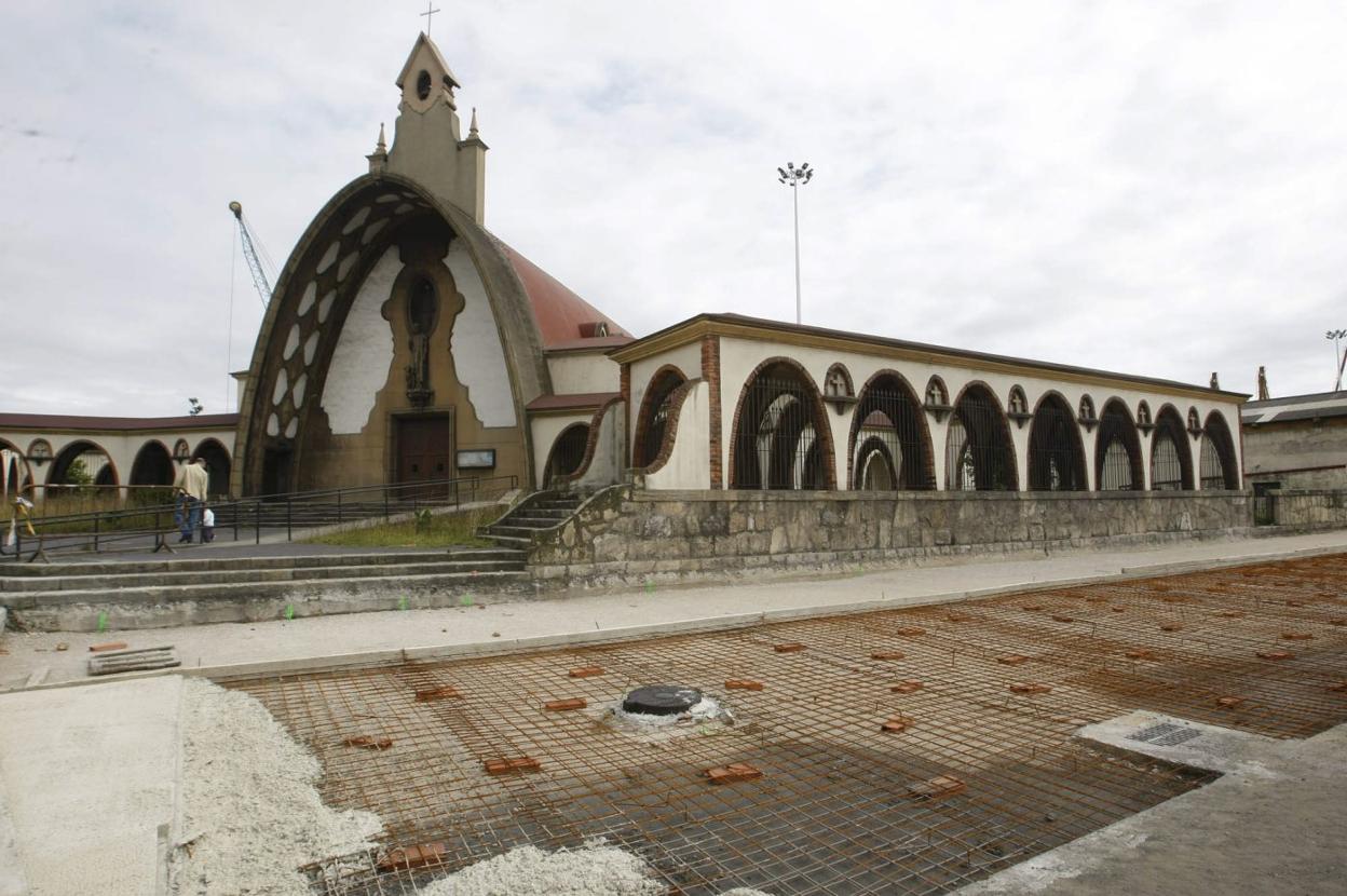 La iglesia en 2008, cuando se desacralizó. 