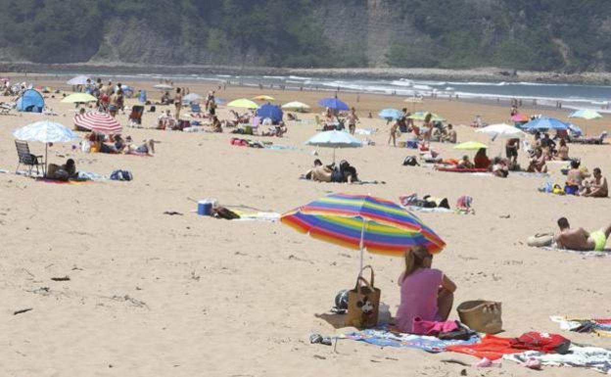 Playa de Rodiles, en Villaviciosa.