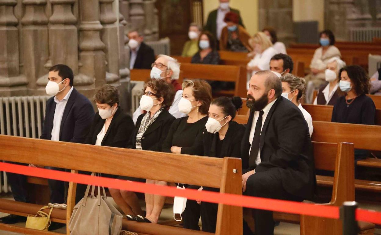 Funeral de Manolo Llanos en la Iglesia de San Lorenzo. 