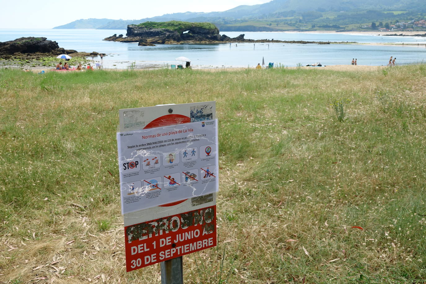 Así es la nueva normalidad en las playas asturianas. 