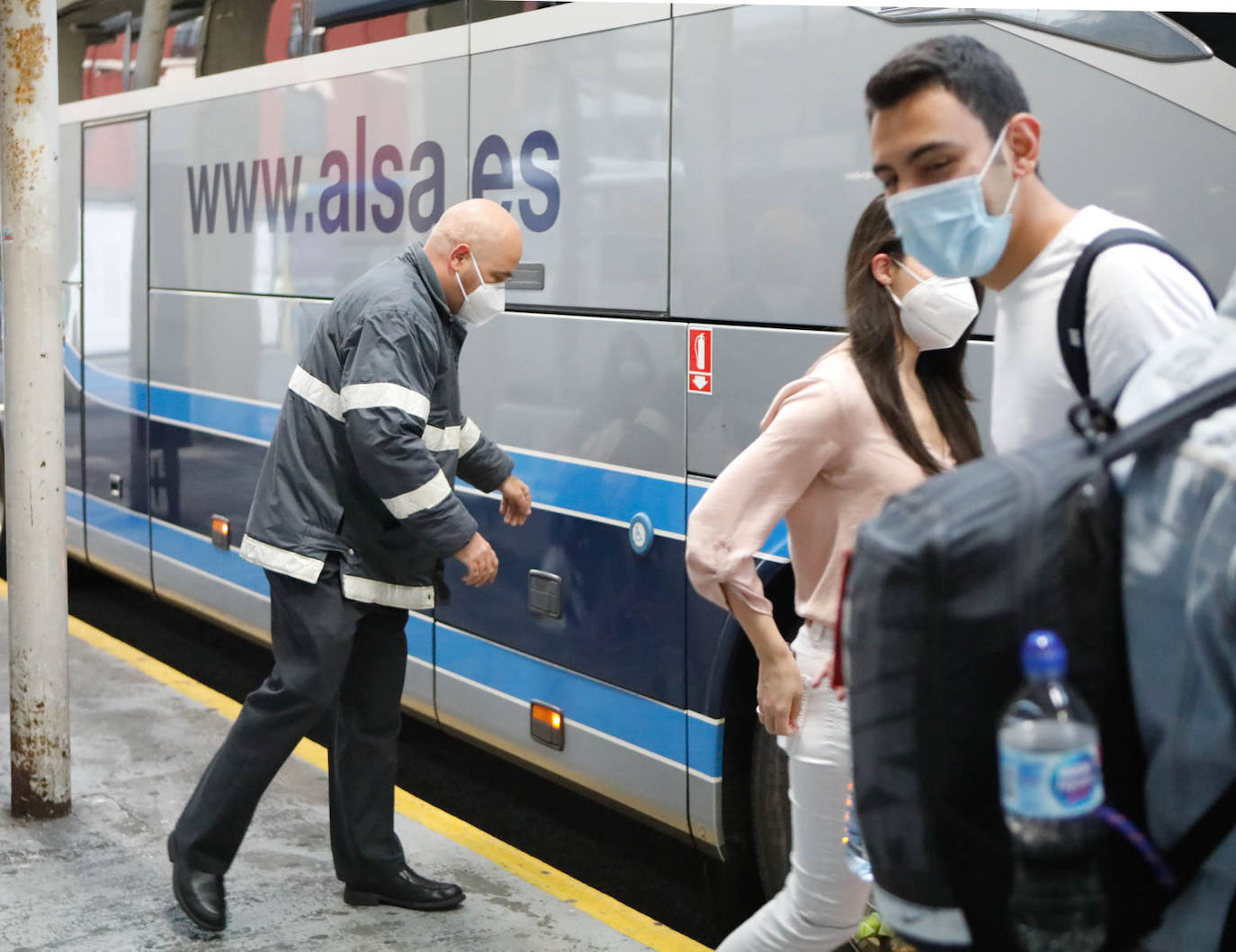 El primer Alsa con destino a Madrid salió hoy a las 7 de la mañana