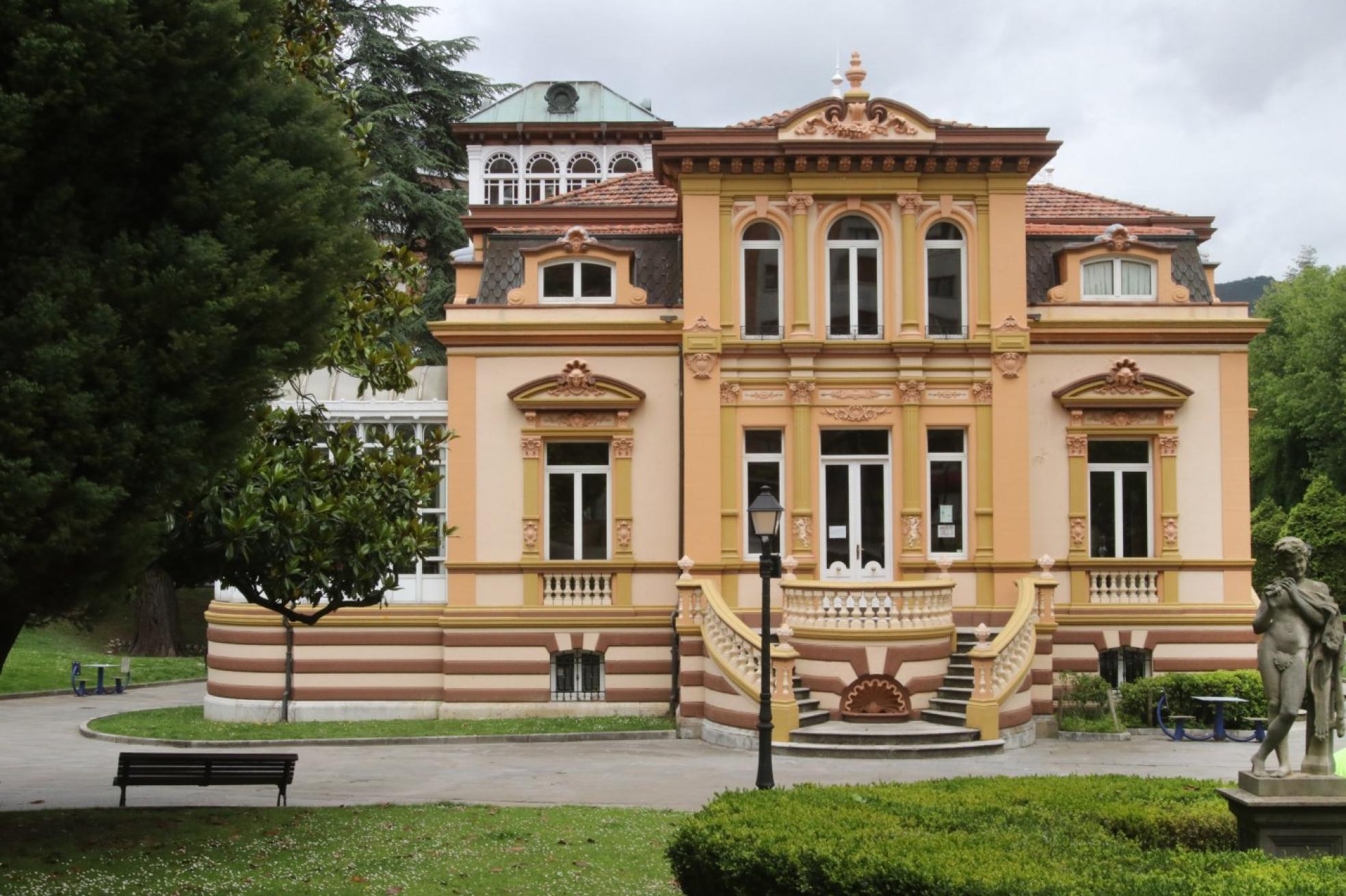 Villa Magdalena. El palacete de la Avenida de Galicia, construido en 1902 y diseñado por el el arquitecto. 