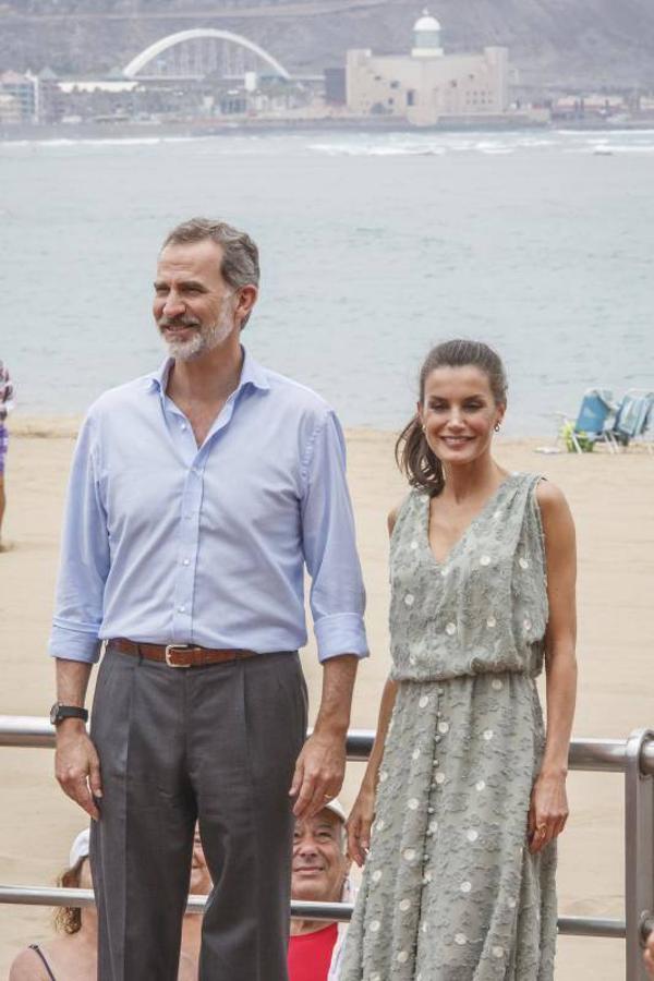 Fotos: Letizia estrena vestido de Zara en Canariass