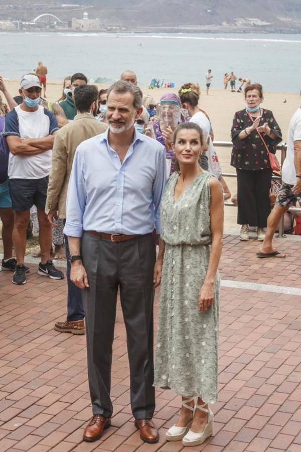 Fotos: Letizia estrena vestido de Zara en Canariass