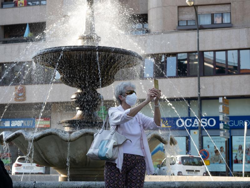 Fotos: Concentración por la fuente de El Muelle