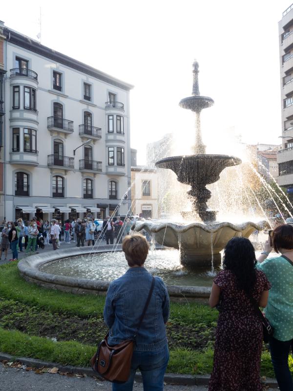 Fotos: Concentración por la fuente de El Muelle