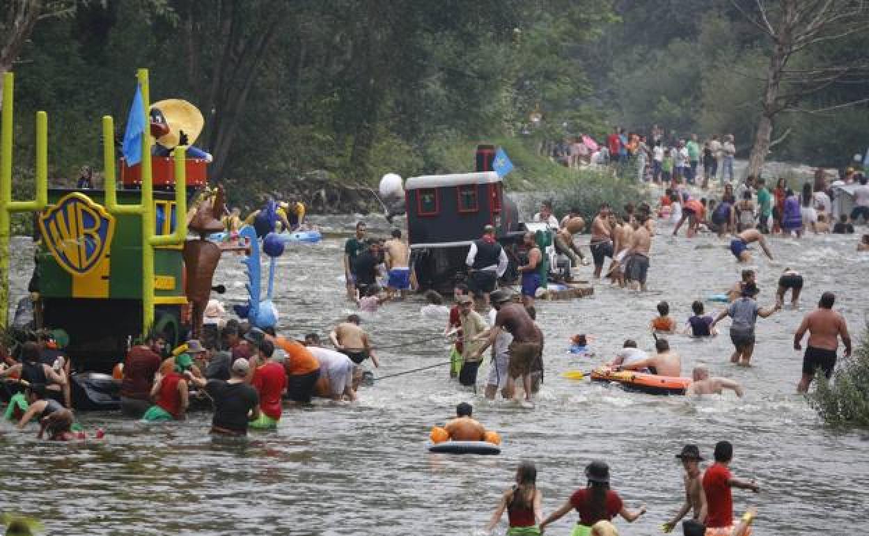 El Descenso Folklórico del Nalón recibe el título de Fiesta de Interés Turístico Nacional