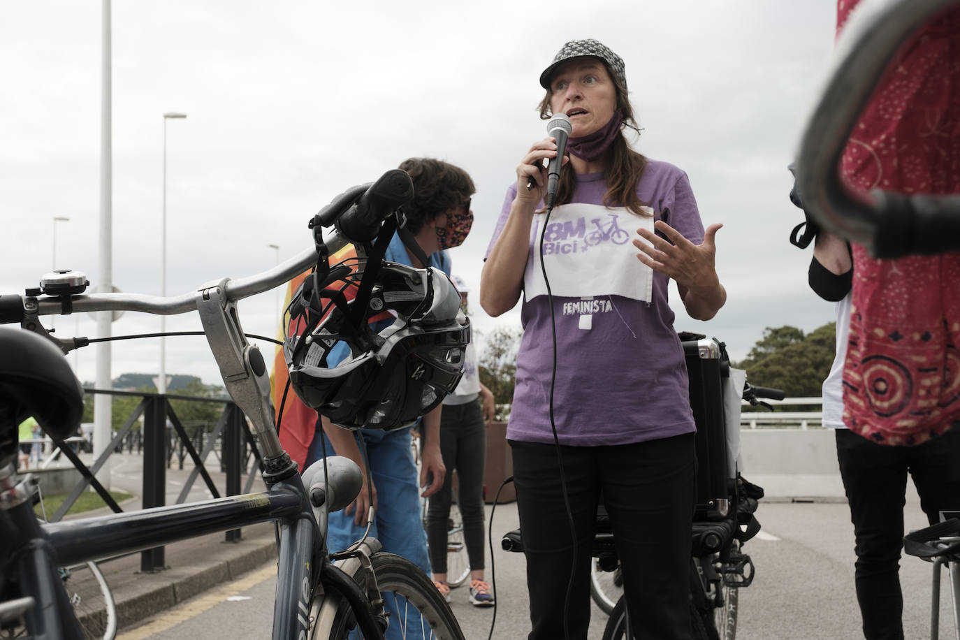 Xega organizó este sábado una movilización en bicicleta para celebrar el 'Día del orgullo 2020'. Además, tuvo lugar el recorrido urbano de la 'drag queen' Londra Show.