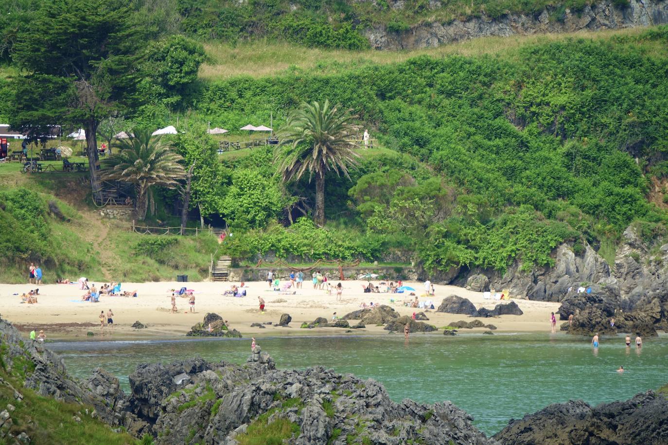 El Principado ya recibe a sus primeros turistas en el primer fin de semana de la nueva normalidad